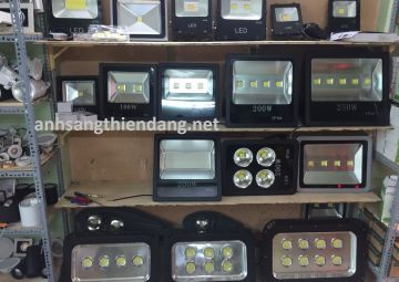 Cửa hàng bán đèn pha led  – Xưởng lắp đèn pha led Hồ Chí Minh